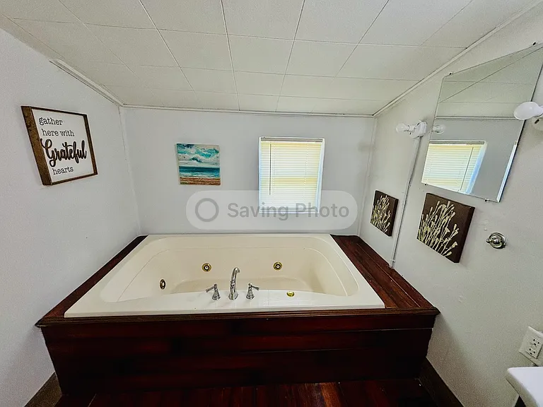 106 Charlotte St — Photo 5