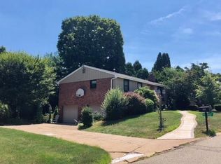 107 Brookmeade Dr, Pittsburgh, PA 15237