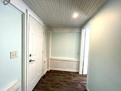 3 bed, 1.5 bath, 1100 sqft, $1,375 — Photo 2