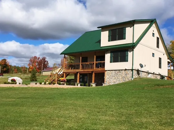 32 Smith Farm Road, Barton, VT 05822