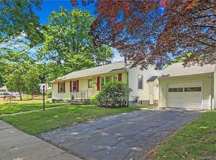 128 Streckfus Rd, Stratford, CT 06614