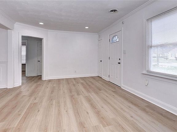 5th image of 4635 Robin Hood Rd