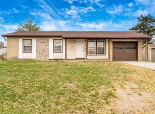 7805 Meadowlark Dr, Godfrey, IL 62035