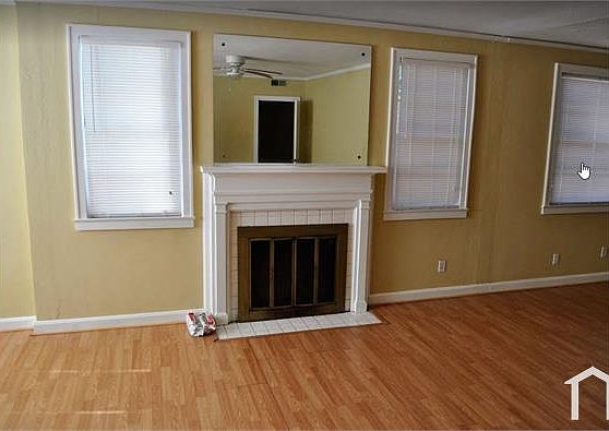 3rd image of 3591 N Wareingwood Dr