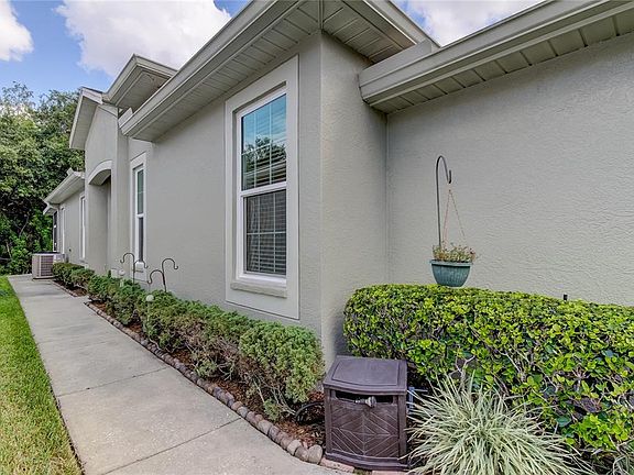 4th image of 10117 Mowry Ln