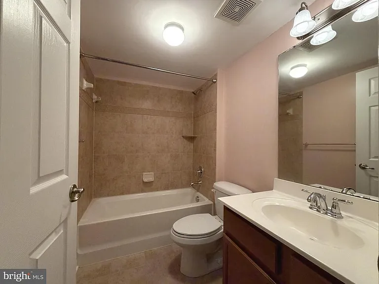 2911 Lomond Pl — Photo 18