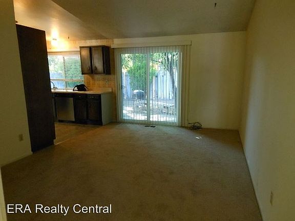 4th image of 2540 Howard Dr