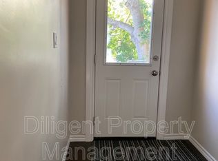164 Stewart St, Peterborough, ON K9J 3M5