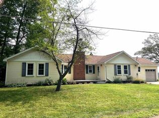 2698 N Peterson Dr, Sanford, MI 48657