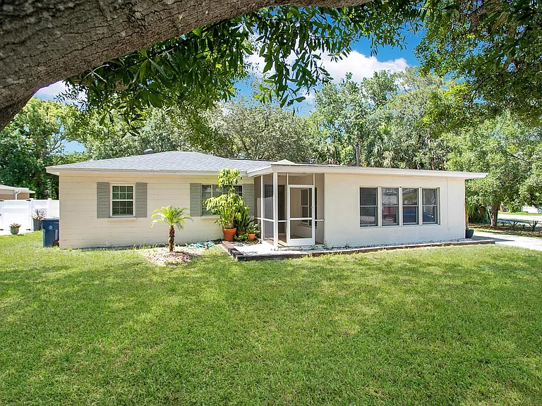 6507 S Bayshore Blvd — Photo 1