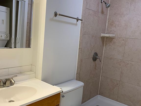 Opposite of washer/dryer