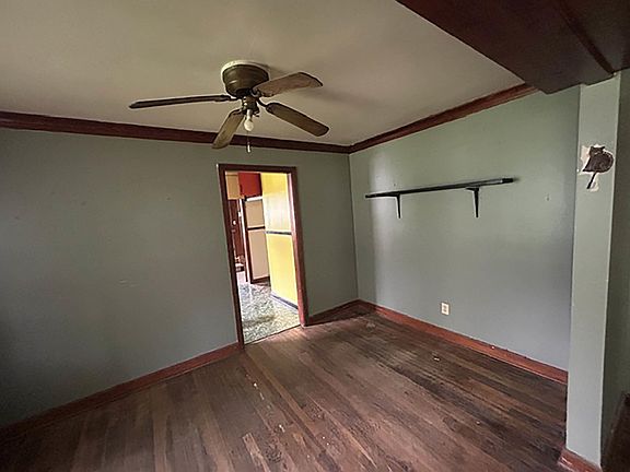 4th image of 3111 Linda Dr