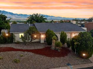 402 Cabeza Negra Dr SE, Rio Rancho, NM 87124