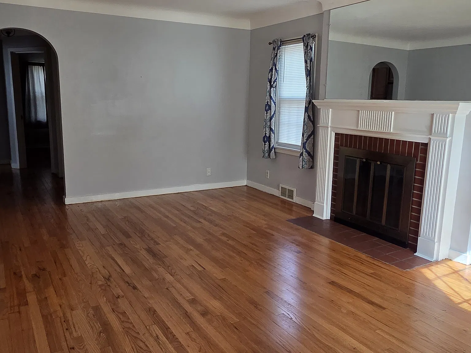 2 bed, 944 sqft, $1,149 — Photo 2