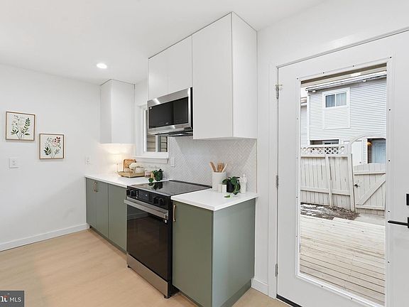 4th image of 3046 Heathcote Rd