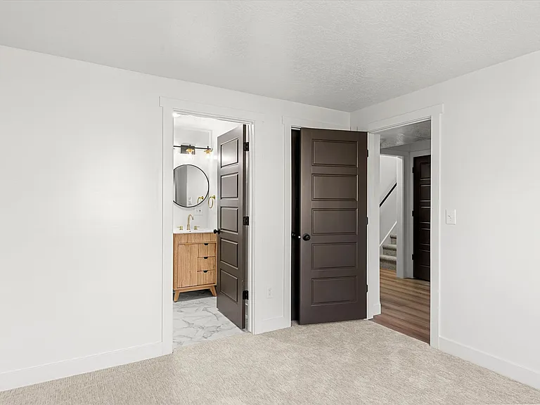 2164 N 1450 E — Photo 15