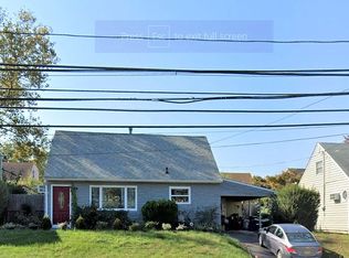 89 Ernston Rd, Parlin, NJ 08859