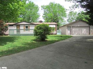 108 Grimes Ct, Easley, SC 29642