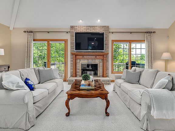 3rd image of 16079 S Penny Ln