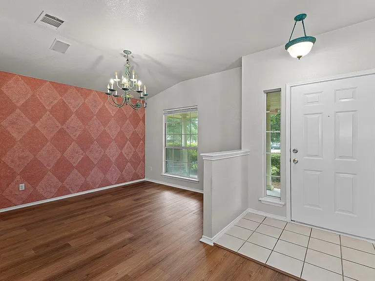 3904 Cadoz Ct — Photo 3