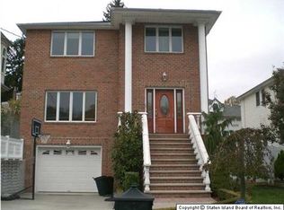 107 Saint Andrews Rd, Staten Island, NY 10306