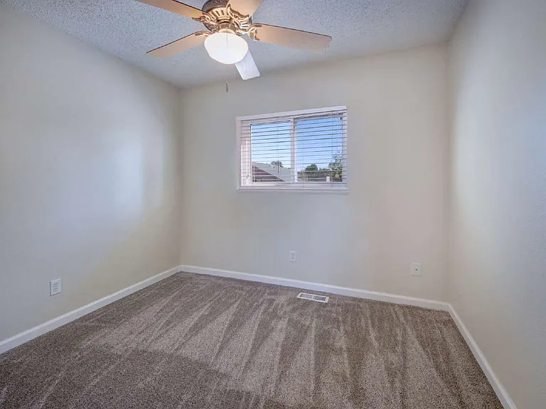 7490 Churchwood Cir — Photo 23