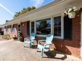 122 Greenwood Rd, Staunton, VA 24401