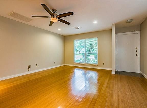 4th image of 2003 Teakwood Dr