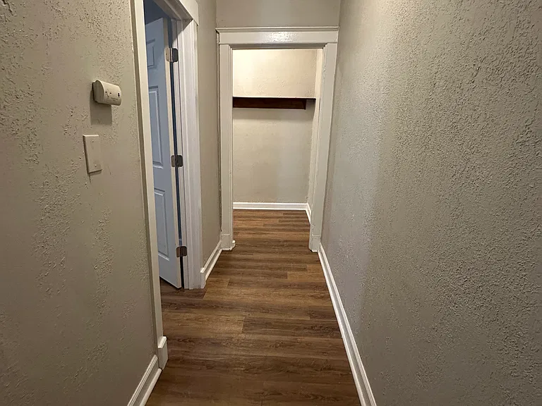 3304 Chippewa St #4 — Photo 10