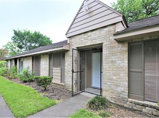 12361 Sharpview Dr, Houston, TX 77072