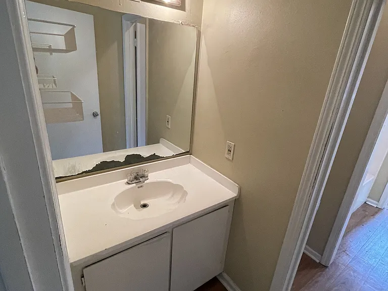 1643 Cedar Lake Dr #C — Photo 8