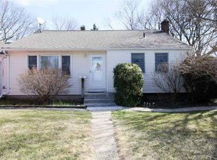 111 Foster Rd, Ronkonkoma, NY 11779