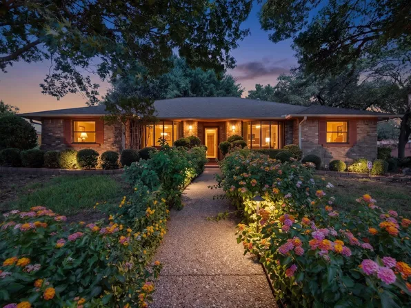 1000 Townsend Ln, Desoto, TX 75115