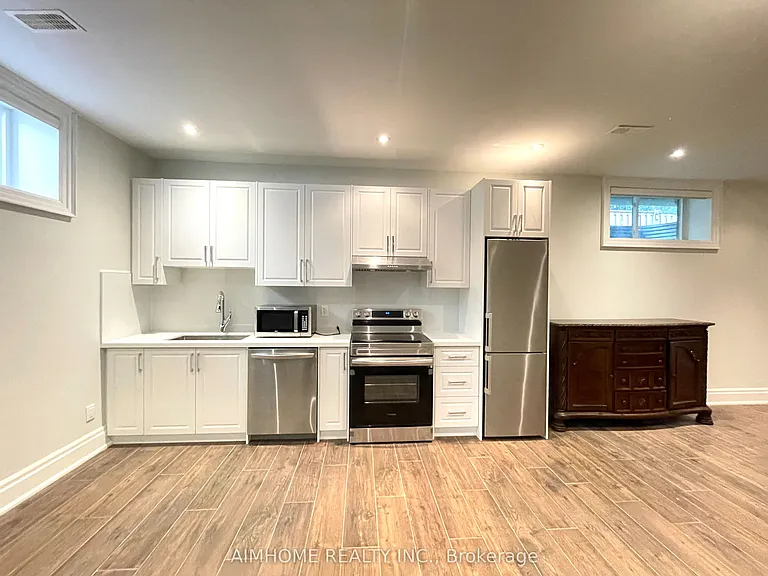 25 Payson Ave #BASEMENT — Photo 4