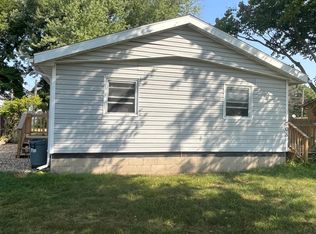 708 Virden St, Urbana, IA 52345