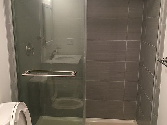 3rd image of 409 South Blvd Unit 1