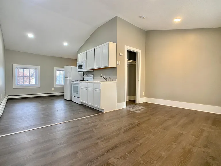 820 S Minnesota Ave #4 — Photo 1