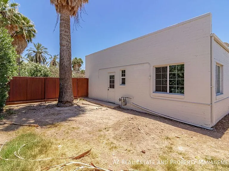 1649 E Oak St #9 — Photo 13