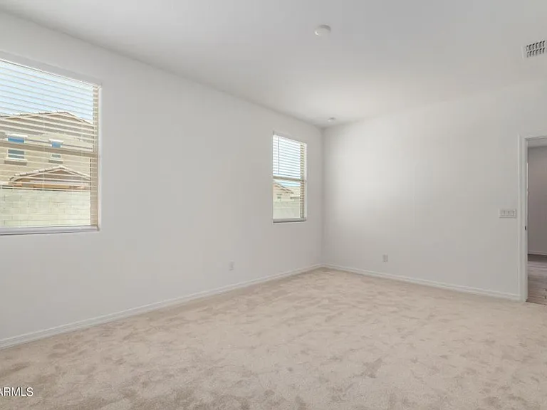 17318 W Surrey Dr — Photo 23