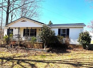 5530 Drake Rd, Greensboro, NC 27406