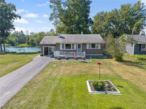 9741 Ethel Rd, Brewerton, NY 13029