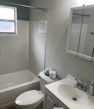 2nd image of 5124 E Seneca Ave #A