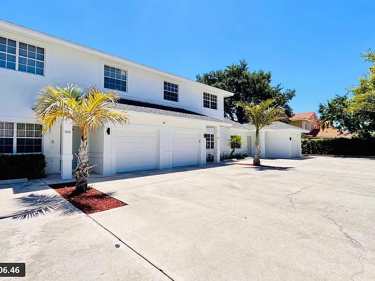 1436 Hawthorne Pl — Photo 18