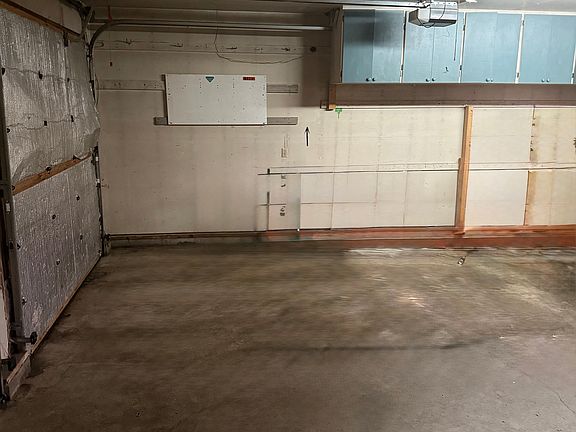 3rd image of 4324 E 6th Ave