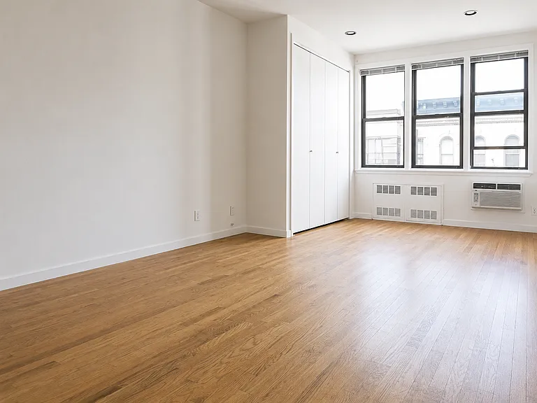 312 E 90th St #5E — Photo 6