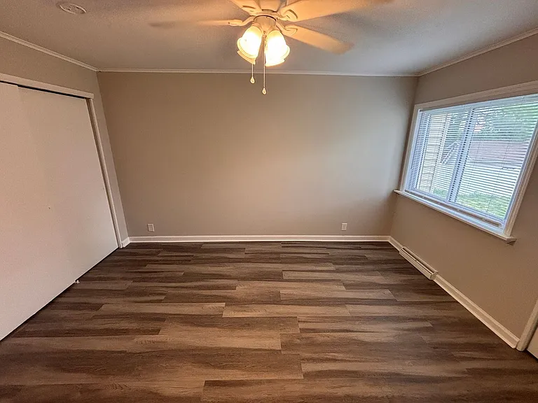 652 Summit St — Photo 7