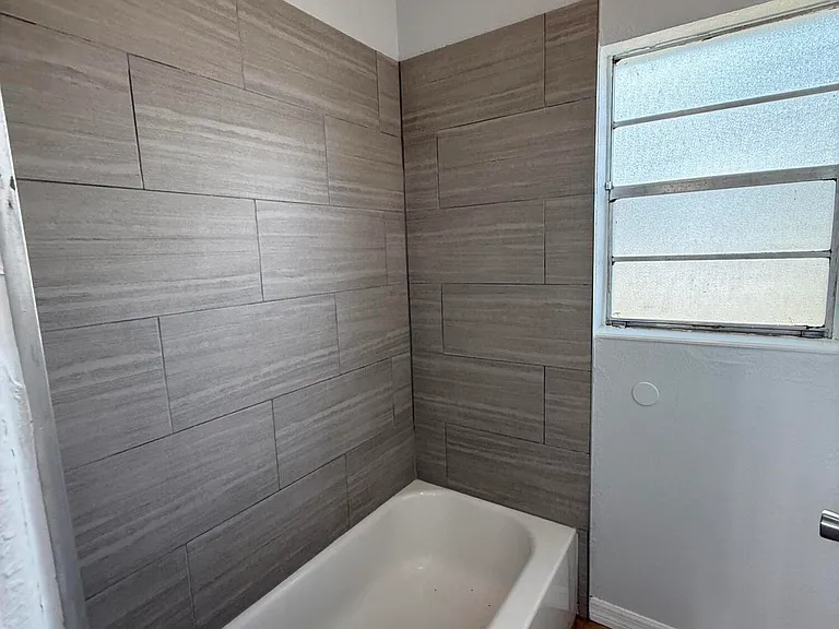 420 N Fiske Blvd — Photo 22