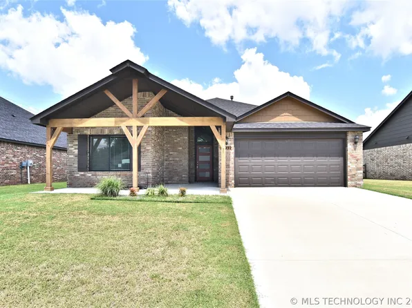 13932 S Ironwood Pl, Glenpool, OK 74033