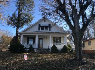 512 S Main St, Waterloo, IL 62298