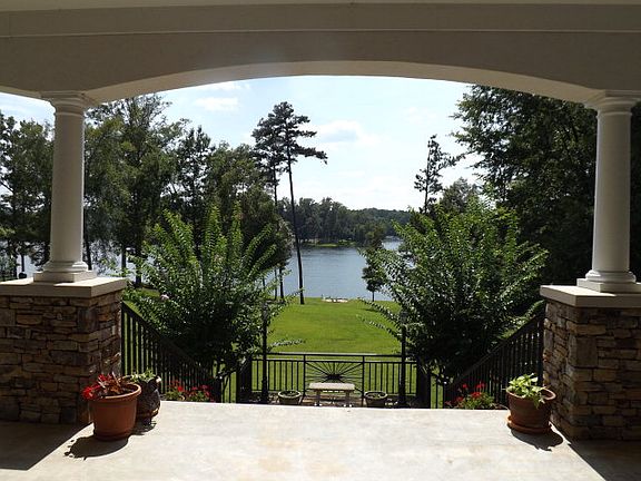 2nd image of 135 Lake Ridge Dr